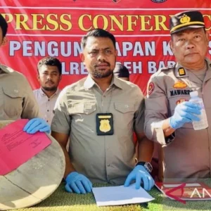 Toko Emas JSR Dibekap Polisi: Dugaan Keterlibatan Tambang Emas Ilegal Terungkap