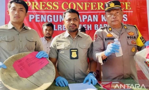 Toko Emas JSR Dibekap Polisi: Dugaan Keterlibatan Tambang Emas Ilegal Terungkap
