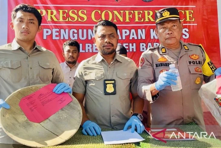 Toko Emas JSR Dibekap Polisi: Dugaan Keterlibatan Tambang Emas Ilegal Terungkap