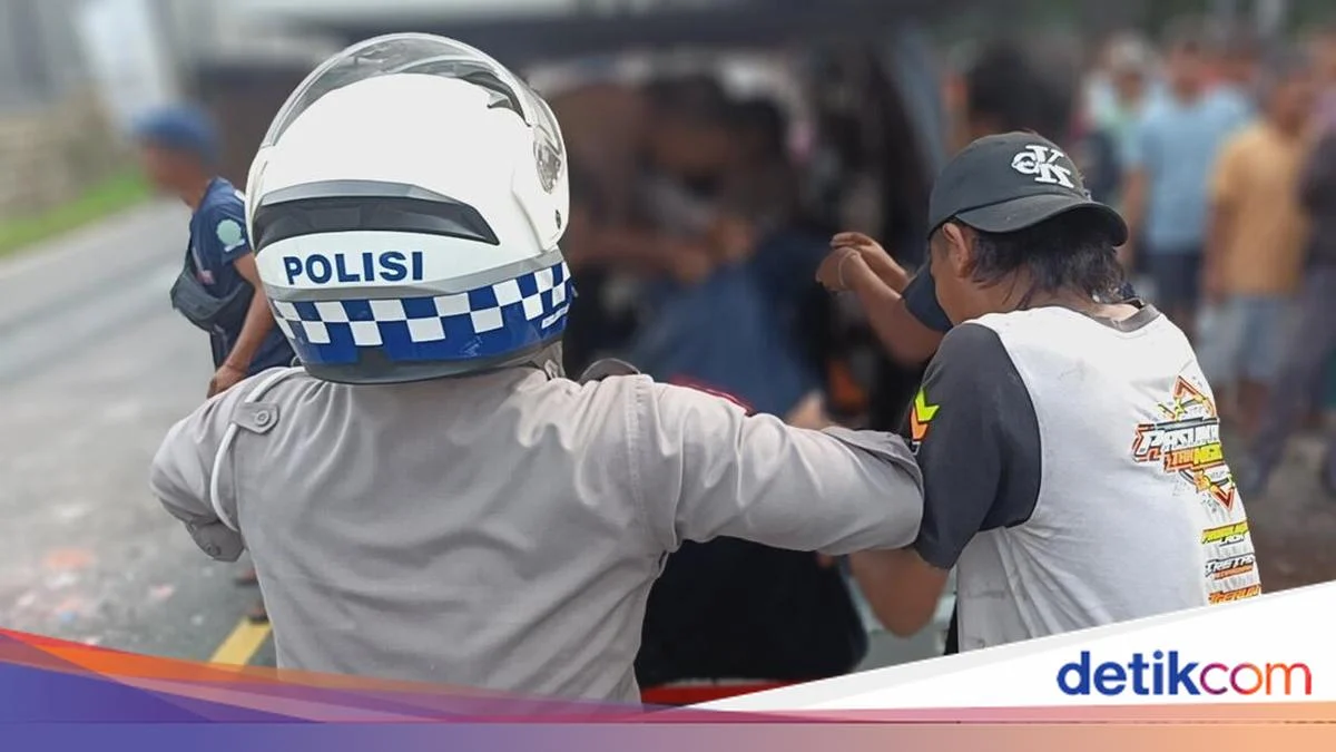 Tragedi Kecelakaan Beruntun di Probolinggo: 5 Kendaraan Tabrak, 4 Korban Tewas – Foto-foto Menggugah Hati