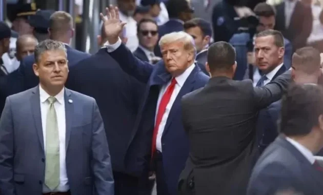 Trump Hapus Unggahan Gambar Dirinya sebagai Yesus setelah Tuai Kecaman