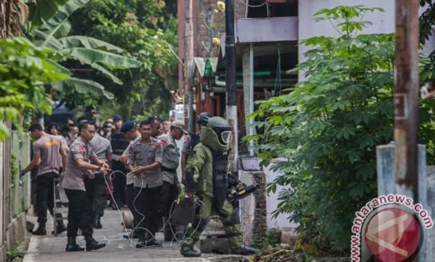Video Viral di Yogyakarta: Warga Panik Saat Ada Orang Diduga Menebar Benda Mencurigakan di Perempatan Dini Hari