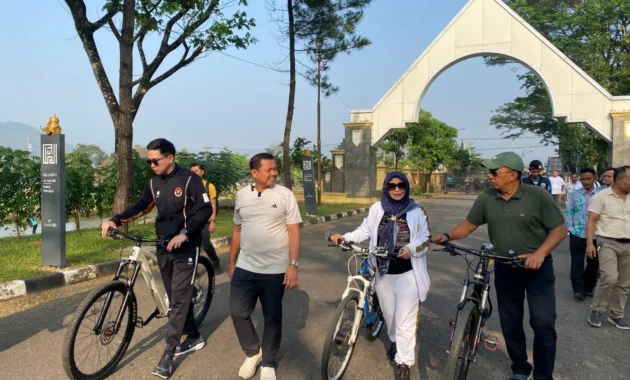 Wali Kota Solo Ajakan ASN Bersepeda dan Pakai Transportasi Umum Setiap Jumat