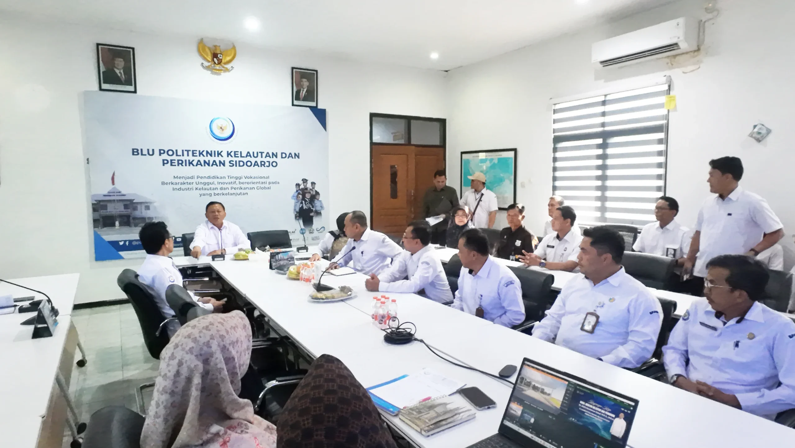 Wamen KKP Dorong Standarisasi Budidaya Berkelanjutan, Tinjau Praktik Taruna RAS Politeknik KP Sidoarjo