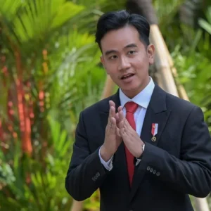 Wapres Gibran Janjikan Solusi untuk Kesejahteraan Guru Honorer di SD Kaniti, Kupang