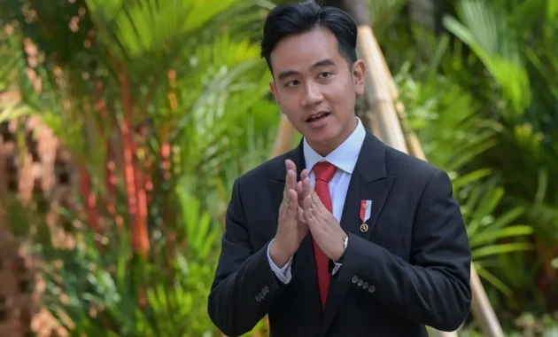 Wapres Gibran Janjikan Solusi untuk Kesejahteraan Guru Honorer di SD Kaniti, Kupang