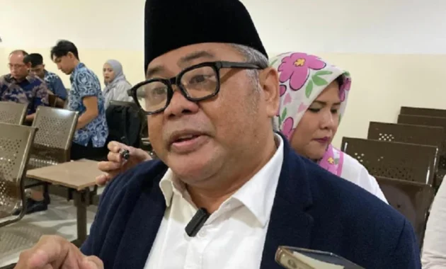 Warga Gugat Pimpinan DPR, Desak Gibran Rakabuming Tak Penuhi Syarat sebagai Wapres RI Warga Gugat Pimpinan DPR, Desak Gibran Rakabuming Tak Penuhi Syarat sebagai Wapres RI