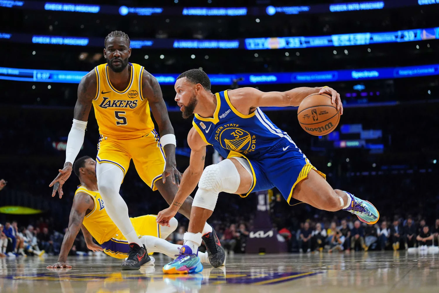 Warriors vs Lakers: Duel Epik di Panggung Playoff dan Masa Depan LeBron yang Mengguncang NBA