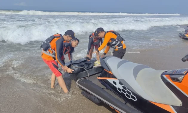 WNA Asal China Terseret Arus di Pantai Cibobos Lebak, Banten