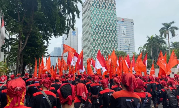 200 Ribu Buruh Siap Padati Monas untuk May Day 2024 200 Ribu Buruh Siap Padati Monas untuk May Day 2024