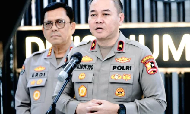 22 Pati dan Pamen Dimutasi Kapolri ke Polda Luar Jawa, Ada Irjen Pol hingga AKBP 22 Pati dan Pamen Dimutasi Kapolri ke Polda Luar Jawa, Ada Irjen Pol hingga AKBP