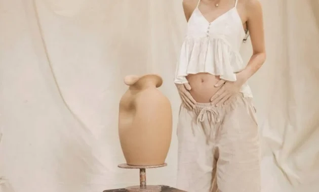 7 Foto Shenina Cinnamon Pamer Baby Bump, Cerita Di Balik Perjuangan Hiperemesis Gravida yang Viral