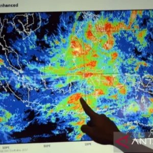 Ada Gangguan Atmosfer, BMKG: Waspada Potensi Hujan Lebat di Jawa-Nusa Tenggara 1-7 Mei 2026