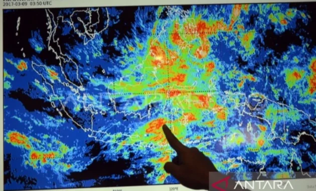 Ada Gangguan Atmosfer, BMKG: Waspada Potensi Hujan Lebat di Jawa-Nusa Tenggara 1-7 Mei 2026