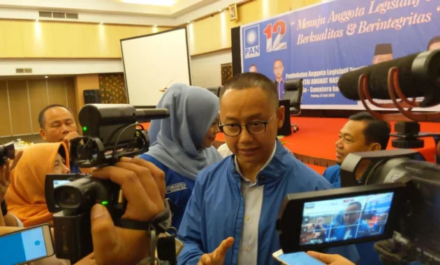 Ade Armando Tolak Minta Maaf pada Jusuf Kalla, Sebut Target Amukan Kelompok Agama dan Ancaman Hukum Ade Armando Tolak Minta Maaf pada Jusuf Kalla, Sebut Target Amukan Kelompok Agama dan Ancaman Hukum