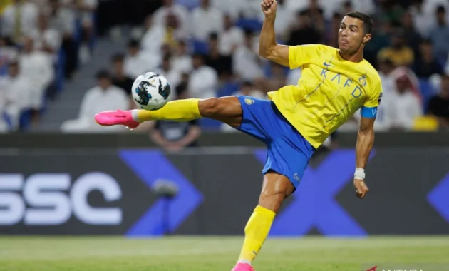 Al Nassr Pastikan Lolos Semifinal LCA 2, Ronaldo Cetak Gol Ke-100 dan Pecah Rekor