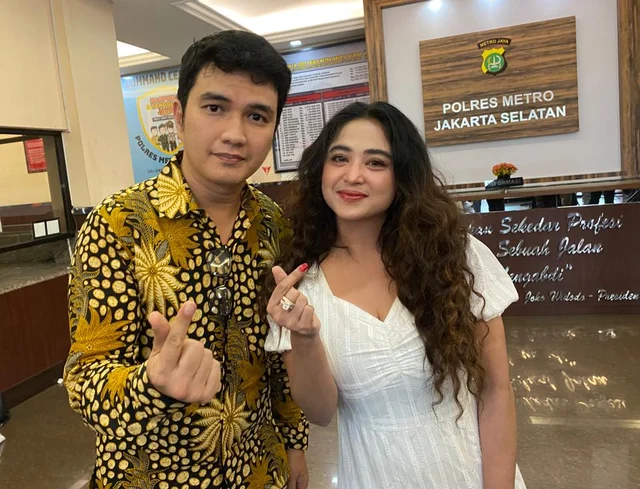 Aldi Taher & Dewi Perssik Akur Kembali: Kisah Perdamaian yang Mengguncang Media Sosial