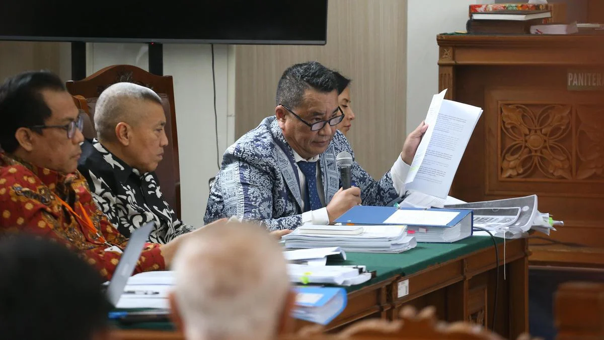 Amicus Curiae dan Sidang Pleidoi: KPK di Persimpangan Hukum Antikorupsi Nasional