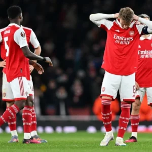Arsenal Gigit Pahit: Dari VAR yang Menghantui Hingga Tanpa Odegaard, Fulham Jadi Penentu Puncak Premier League