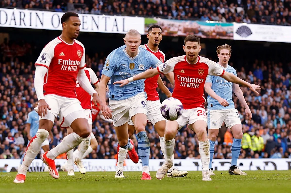 Arsenal Menggila Fulham 3-0, Memimpin Liga Inggris 6 Poin di Atas Manchester City