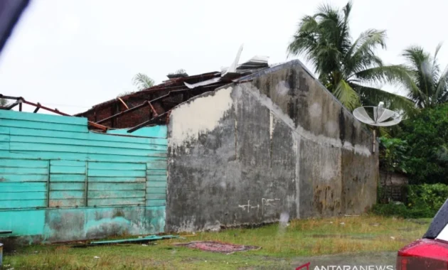 Badai Rusak Tujuh Rumah Warga dan Satu SMP di Aceh Barat, BPBD Lapor
