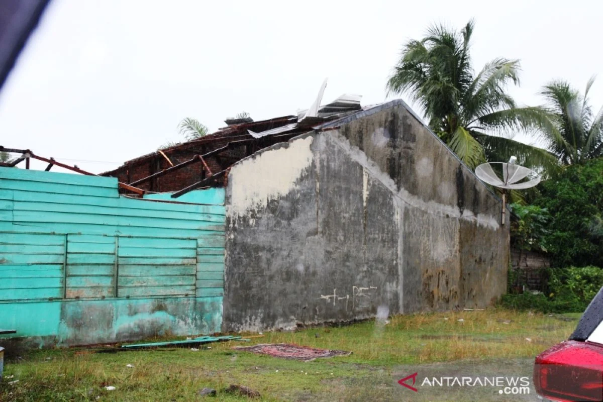 Badai Rusak Tujuh Rumah Warga dan Satu SMP di Aceh Barat, BPBD Lapor