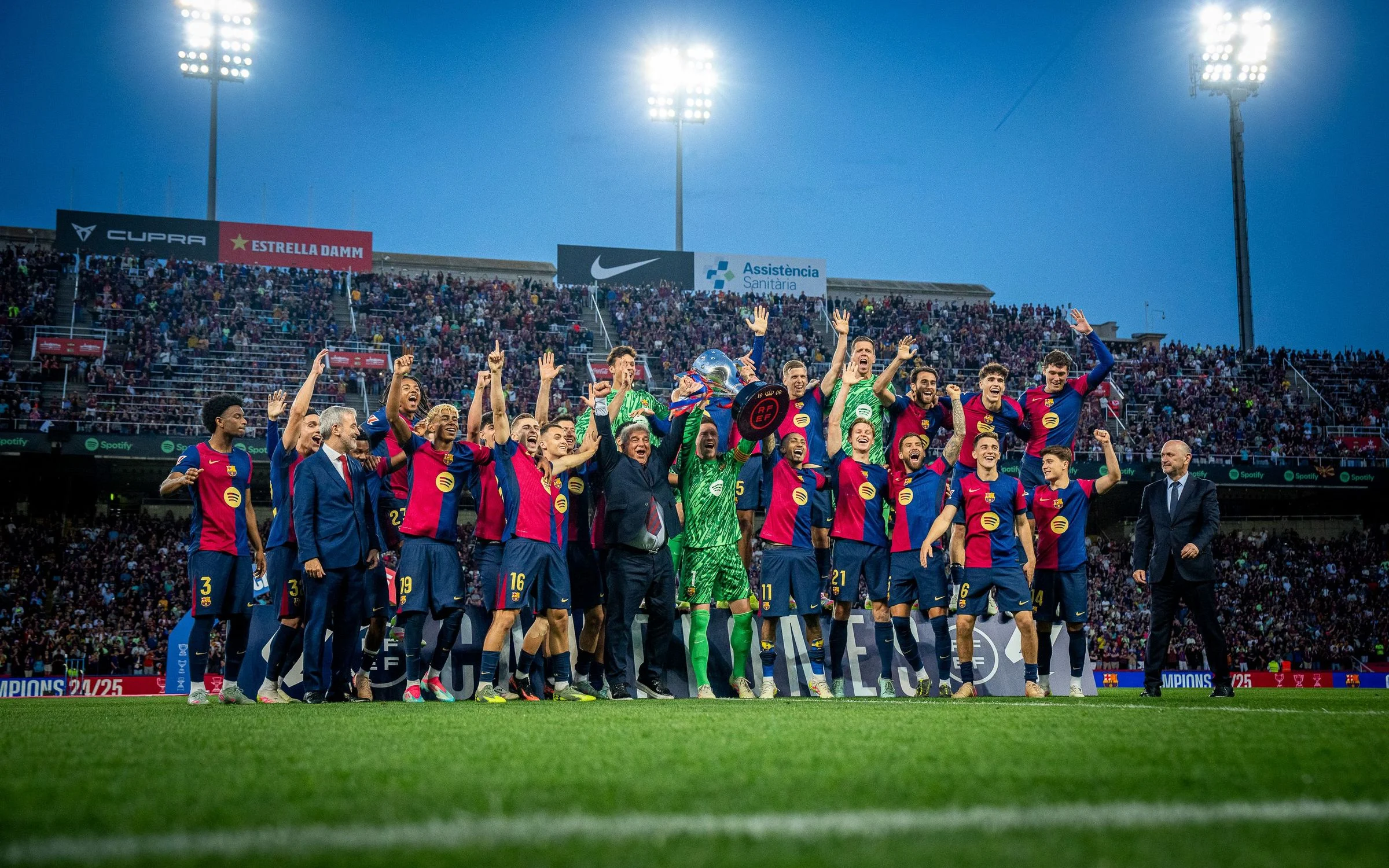 Barcelona Raih Gelar Juara LaLiga, Napoli Tersandung, Tottenham Gagal Keluar Degradasi