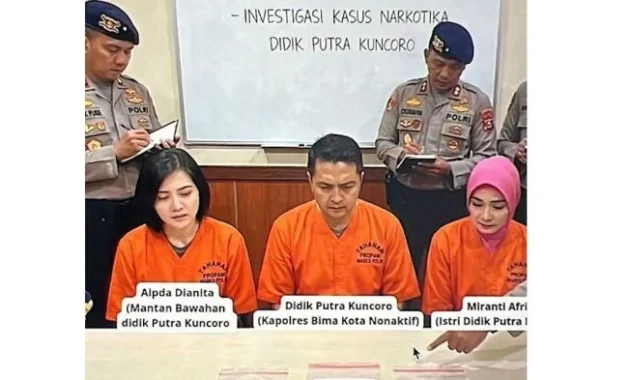 Bareskrim Periksa Anak dan Istri Bandar Narkoba Ko Erwin, 11 Tersangka Diamankan di Kampung Narkoba Samarinda Bareskrim Periksa Anak dan Istri Bandar Narkoba Ko Erwin, 11 Tersangka Diamankan di Kampung Narkoba Samarinda