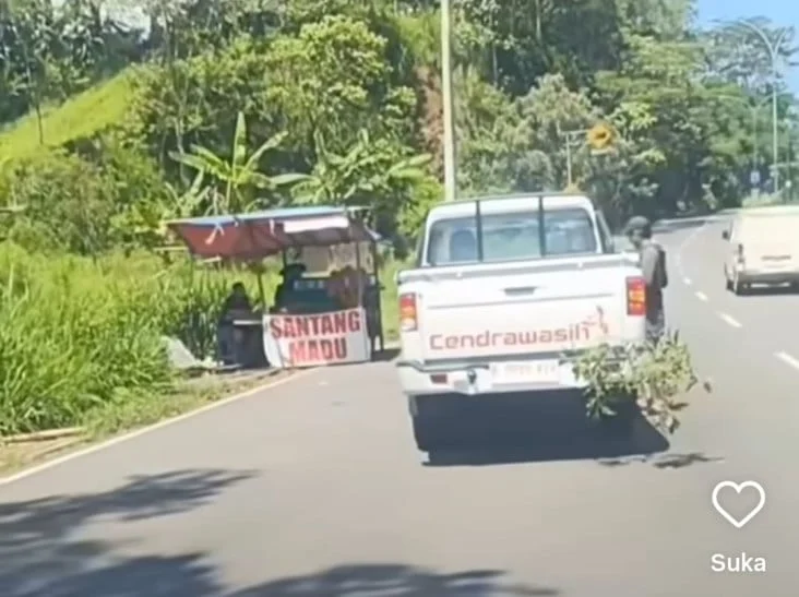 Baru Diborong Indonesia, Mobil Kopdes Mahindra 4X4 Mogok di Jalan