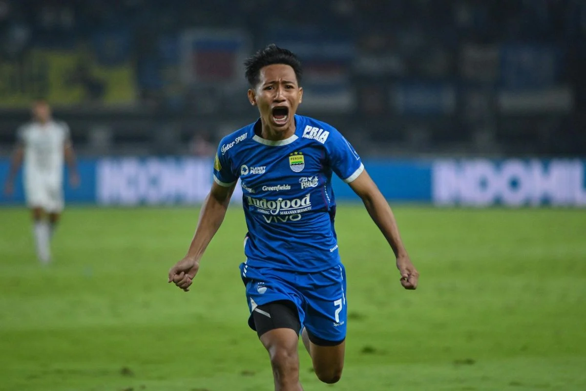 Beckham Putra Buktikan Status Spesialis Big Match Saat Persib Bangkit dari Kekalahan
