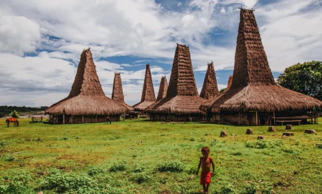 Bella Graceva Tampil Memukau di Sumba: 9 Foto Eksklusif Liburan ke Kampung Adat dan Petualangan Alam