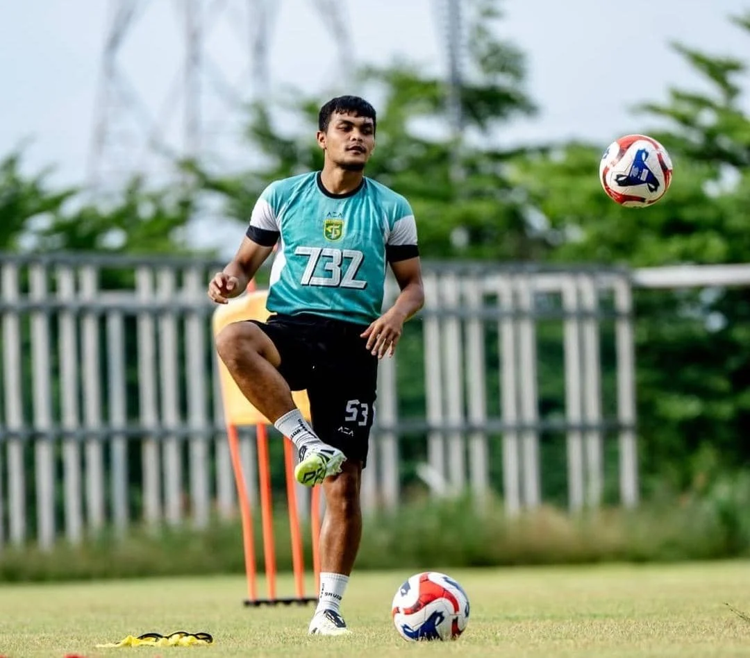 Bernardo Tavares Bentengkan Persebaya, Persik Kediri Jadi Ujian Terakhir Musim 2025/2026