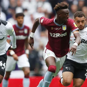 Bizot Tinggalkan Stade Brestois, Kini Siap Bersinar Bersama Aston Villa dan Membawa Warisan SC Cambuur ke Puncak