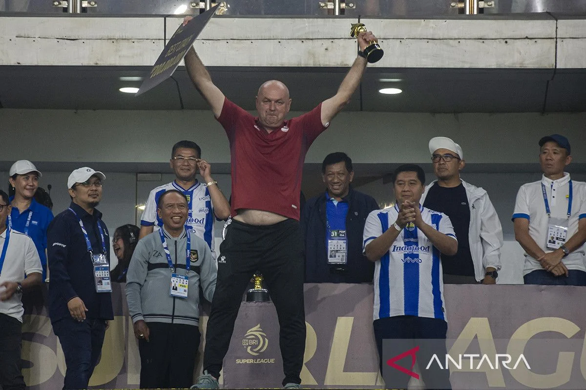 Bojak Hodak Tinggalkan Posisi Pelatih Persib, Resmi Menjadi Penasihat Teknis