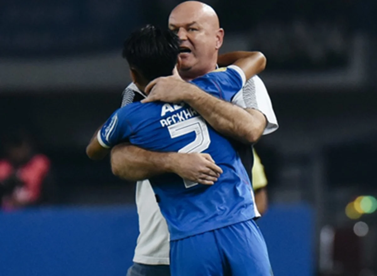 Bojan Hodak Akui Kehebatan Kiper 36 Tahun Usai Persib Ditahan Arema, Persiapan Menyambut PSM di BRI Super League