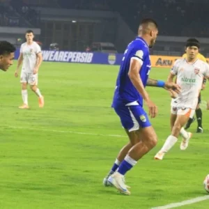 Bojan Hodak Kaget Persib Disalip Borneo FC: Kritik Pedas, Harapan Bangkit di Musim Depan