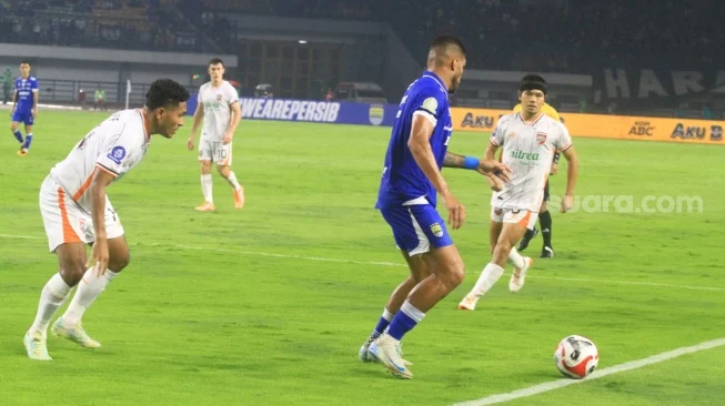 Bojan Hodak Kaget Persib Disalip Borneo FC: Kritik Pedas, Harapan Bangkit di Musim Depan
