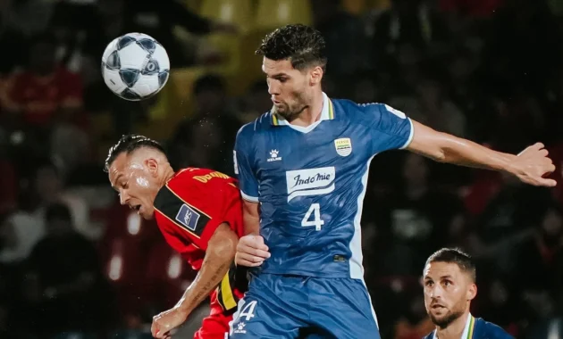 Bojan Hodak Lontarkan Kritik Pedas: Persib Bandung Gagal Maksimalkan Comeback Gila Lawan Bhayangkara FC!