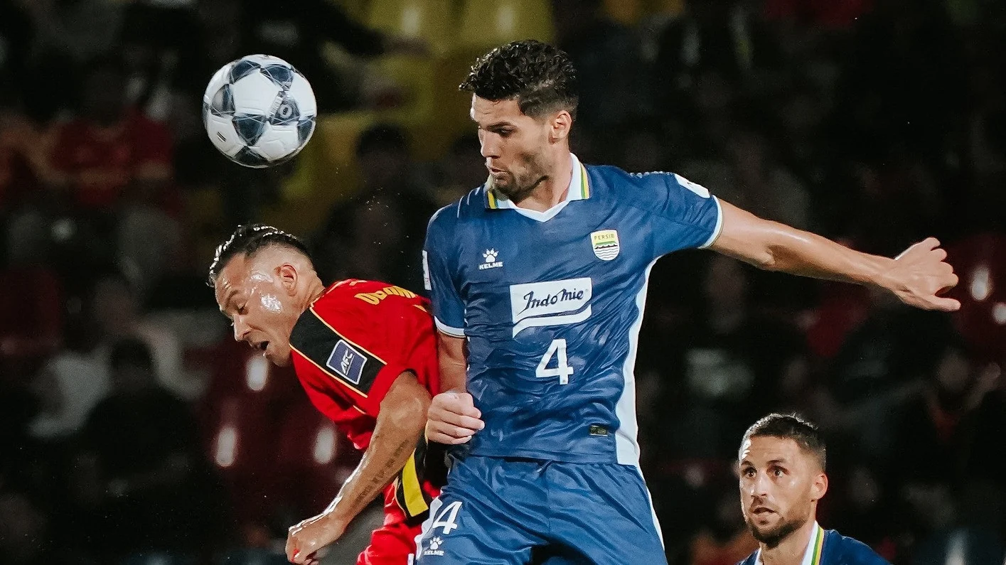 Bojan Hodak Lontarkan Kritik Pedas: Persib Bandung Gagal Maksimalkan Comeback Gila Lawan Bhayangkara FC!
