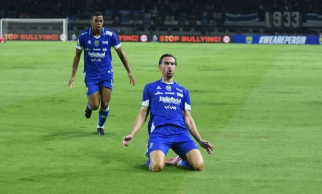 Bojan Hodak Yakinkan Persib Raih Puncak Klasemen Usai Tantangan Borneo FC Bojan Hodak Yakinkan Persib Raih Puncak Klasemen Usai Tantangan Borneo FC