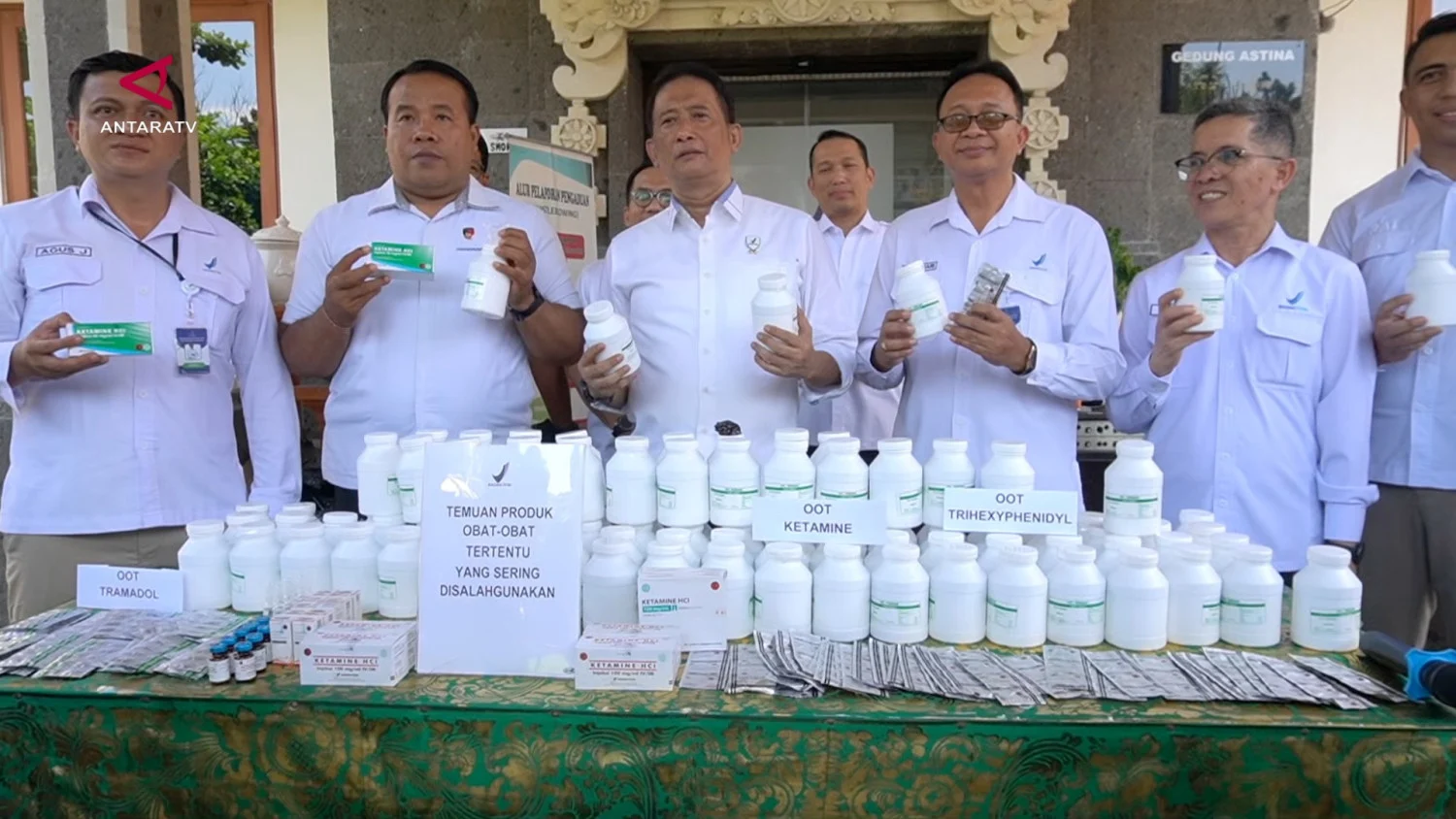 BPOM Denpasar Sita Obat yang Disamarkan Vitamin Ternak