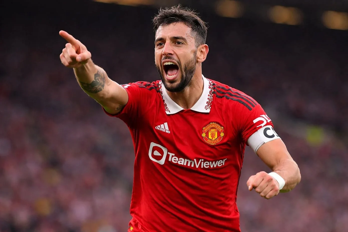 Bruno Fernandes Pemain Terbaik Liga Inggris 2025/2026