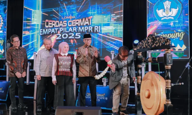 Buntut Polemik Lomba Cerdas Cermat Empat Pilar di Kalbar, MPR Nonaktifkan Dewan Juri dan MC Buntut Polemik Lomba Cerdas Cermat Empat Pilar di Kalbar, MPR Nonaktifkan Dewan Juri dan MC