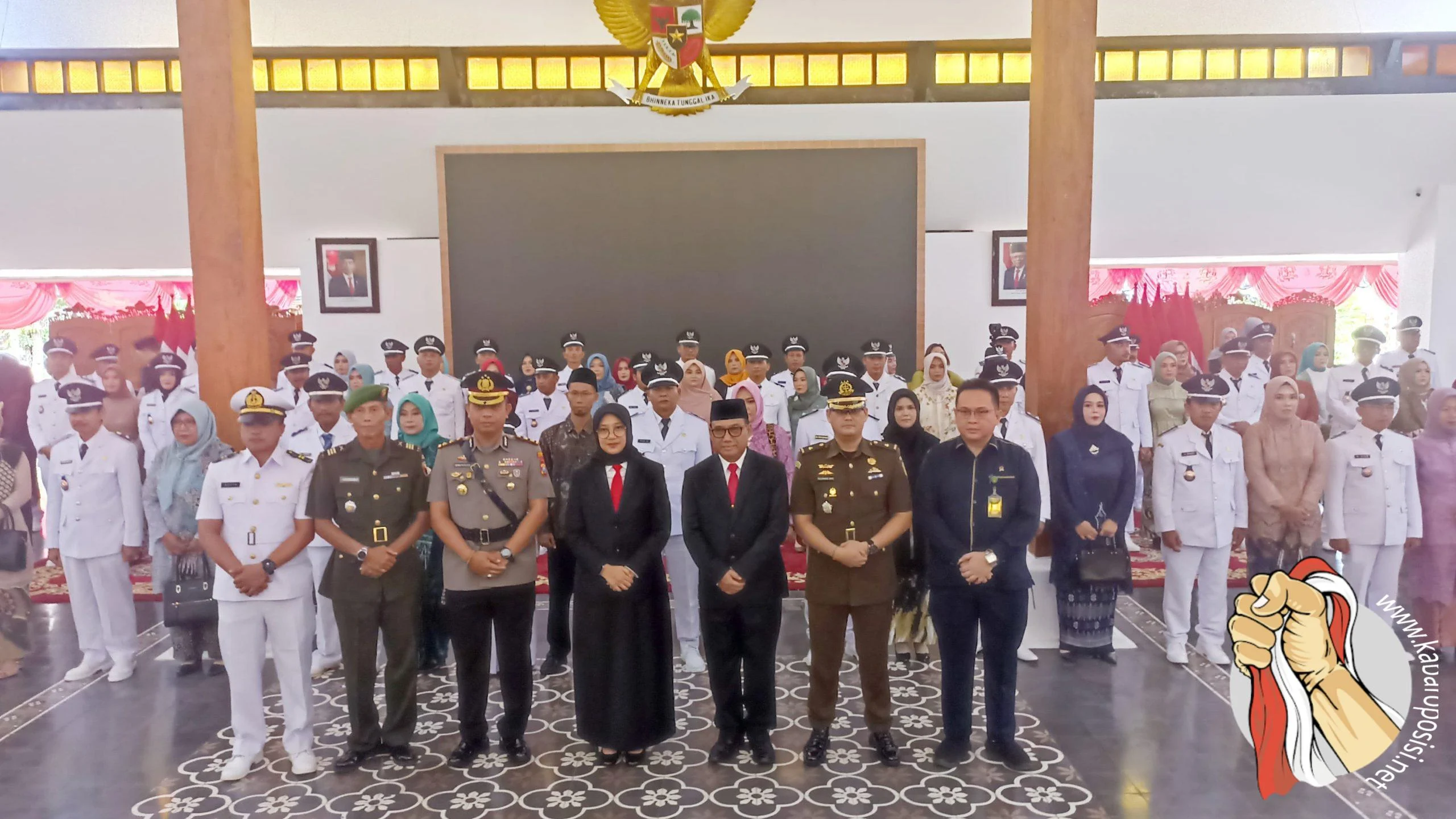 Bupati Banyuwangi Resmikan 40 Kepala Desa Jadi Paralegal