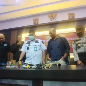 Cegah peredaran narkoba, petugas gabungan geledah Lapas Jember