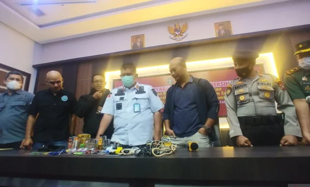 Cegah peredaran narkoba, petugas gabungan geledah Lapas Jember