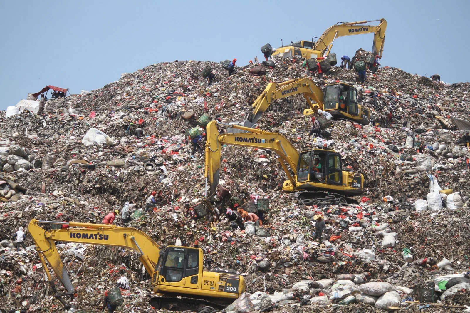CEO Danantara Ungkap Butuh Rp 2 Triliun untuk Olah 1.000 Ton Sampah per Hari