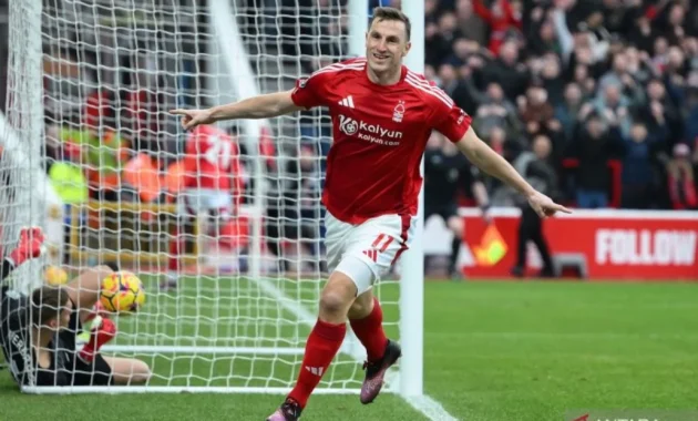 Chris Wood Bawa Nottingham Forest Menang 1-0 atas Aston Villa lewat Penalti Chris Wood Bawa Nottingham Forest Menang 1-0 atas Aston Villa lewat Penalti