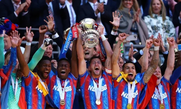 Crystal Palace Raih Trofi Eropa Pertama, Menaklukkan Rayo Vallecano 1-0 di Leipzig
