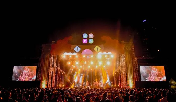 David Guetta Guncang Dunia EDM dengan Kolaborasi Baru, Penghargaan Bergengsi, dan Penampilan Festival Besar